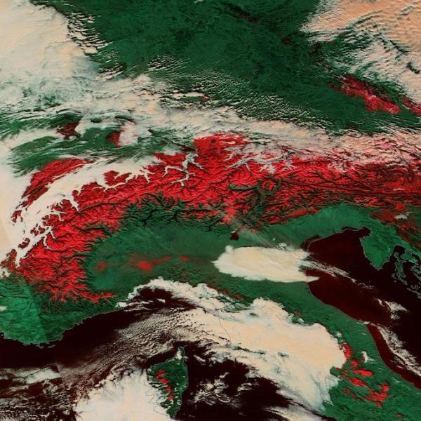False color image of snow in the Alps on 21 December 2021 from the VIIRS instrument aboard the joint NASA/NOAA NOAA-20 satellite