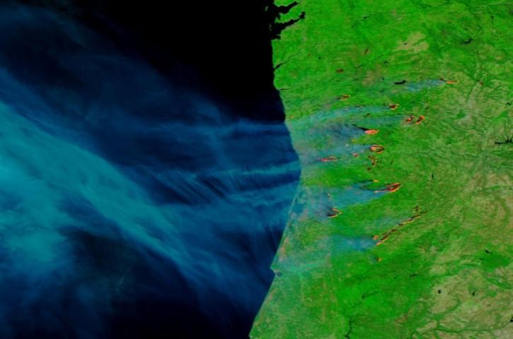 False-color corrected reflectance image of fires in Portugal on 17 September 2024 from the VIIRS instrument aboard the joint NASA/NOAA NOAA-20 satellite