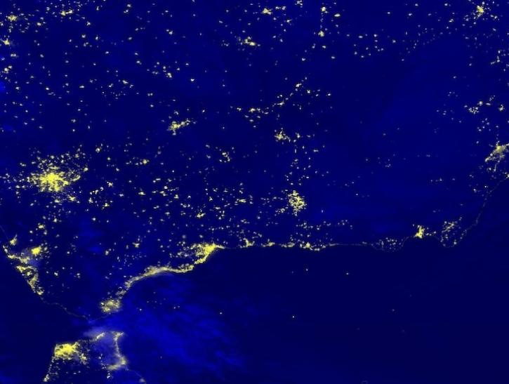 Blue/Yellow Composite of Nighttime lights of Spain after a power outage on 29 April 2025 from the VIIRS instrument aboard the NOAA-20 satellite