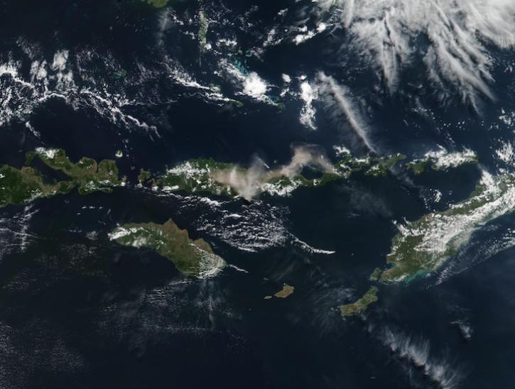 True-color corrected reflectance image of the eruption of the Lewotobi Laki-laki volcano on July 7, 2025 from the VIIRS instrument aboard the joint NASA/NOAA Suomi NPP satellite