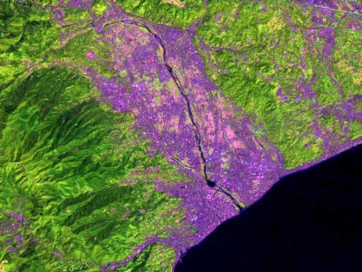 Global Web-Enabled Landsat Data (GWELD) v3.2 2005 product showing Odawara, Japan.