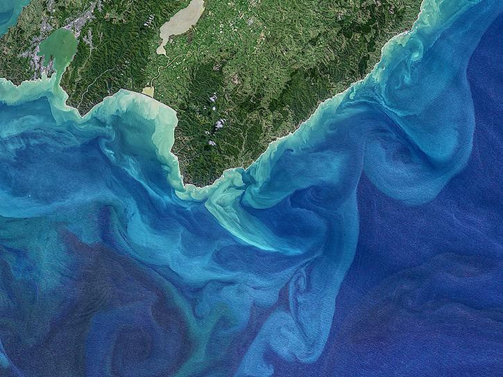ocean color and coast