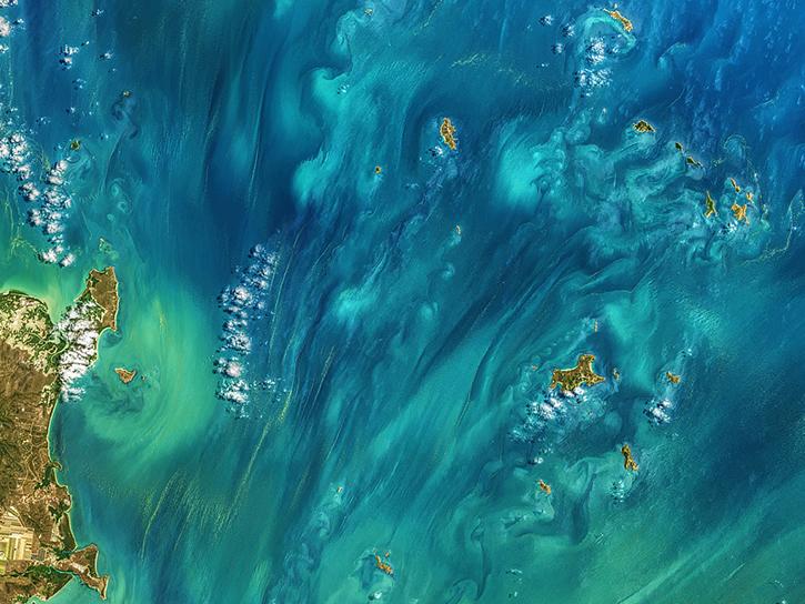 ocean color and coast