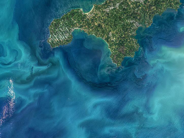 ocean color and coast