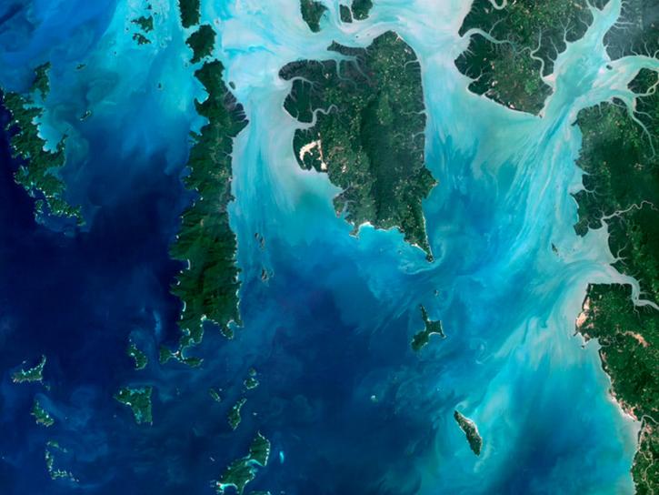 ocean color and coast