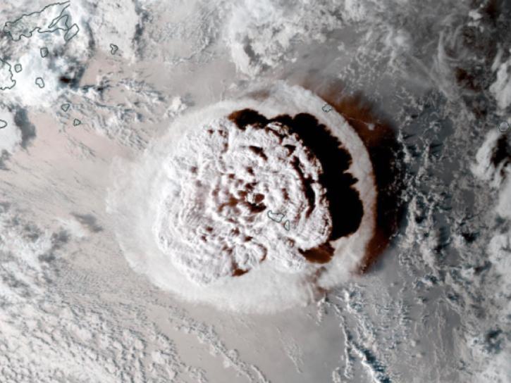 Image captured on Jan 15, 2022, by the ABI instrument aboard the GOES-West satellite