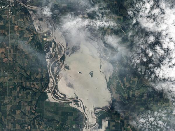 image of flooding over Iowa