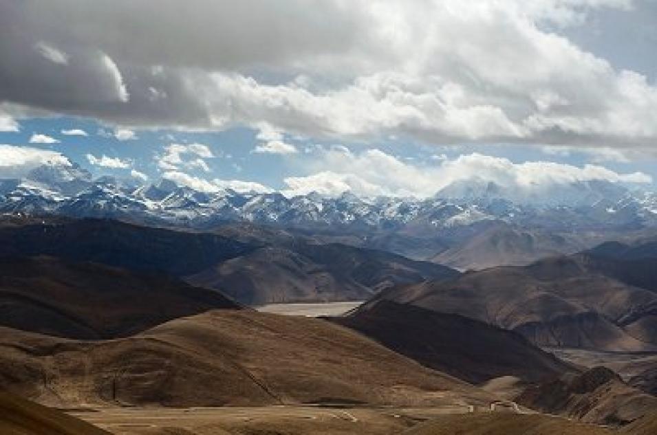 Mount Everest seen from the Tibetan Plateau.