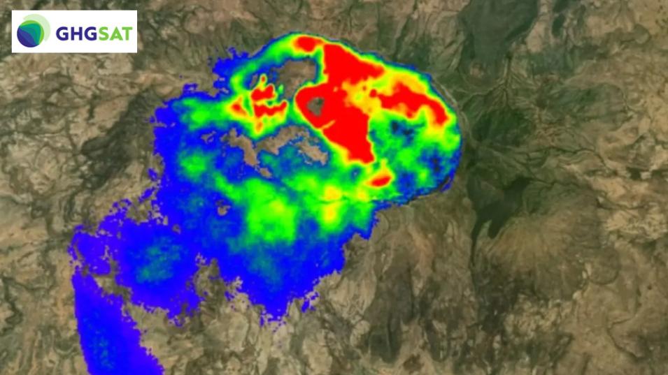 Methane emissions detected by GHGSAT over the volcano Mount Fentale, Ethiopia on January 31, 2025 at 07:59:33 UTC. The image shows a Mapbox basemap satellite image of the volcano with the GHGSAT-detected emissions data superimposed on top. A rainbow colour ramp for the plumes shows the enhancement of methane above local background levels in parts per billion, with dark blue as low and bright red as high. The emission rate is estimated to be 58 metric tonnes per hour.   