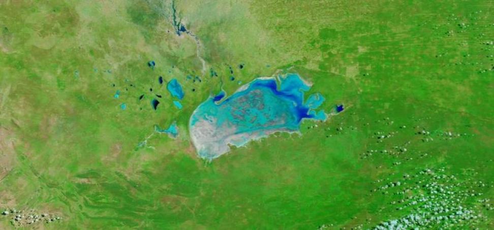 Etosha Pan, Namibia on 5 April 2021 (Terra/MODIS)