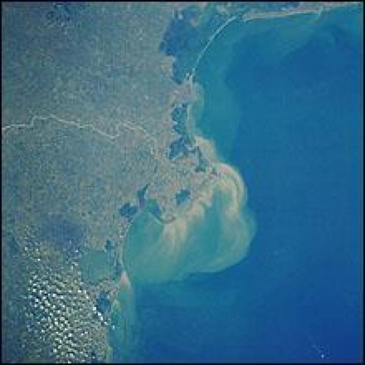 Space Shuttle astronaut photograph of Venice and the Po River sediment plume.