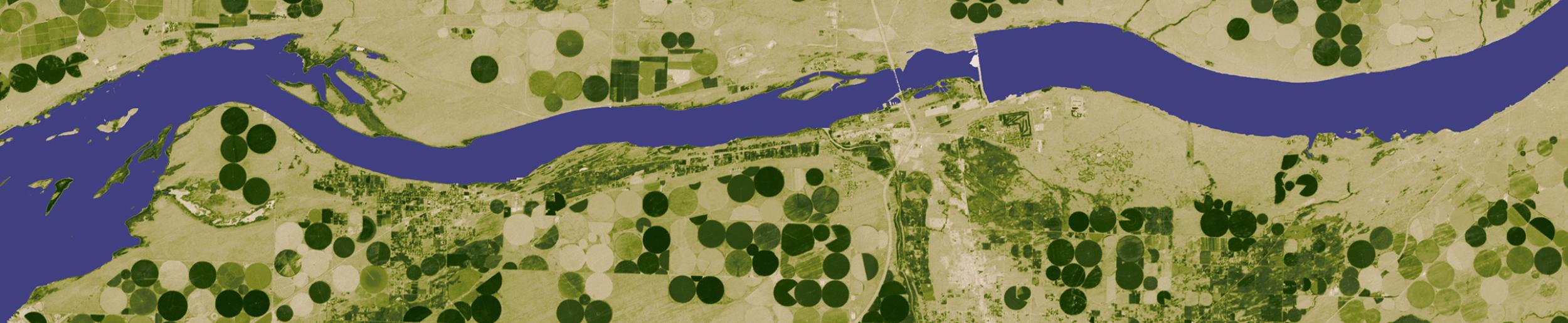 image of river and agricultural field in Oregon